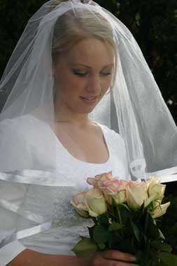 Bride with yellow roses